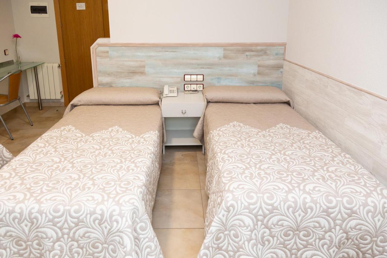 Hostal Viky Мадрид Екстериор снимка