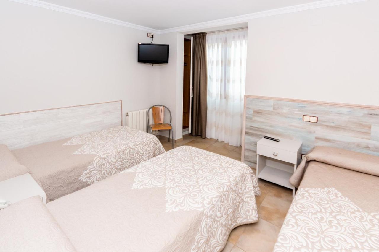 Hostal Viky Мадрид Екстериор снимка