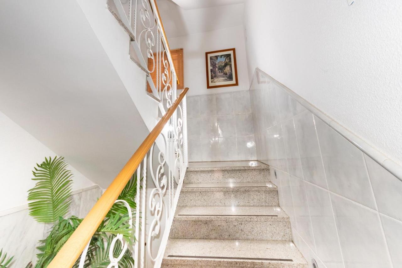 Hostal Viky Мадрид Екстериор снимка