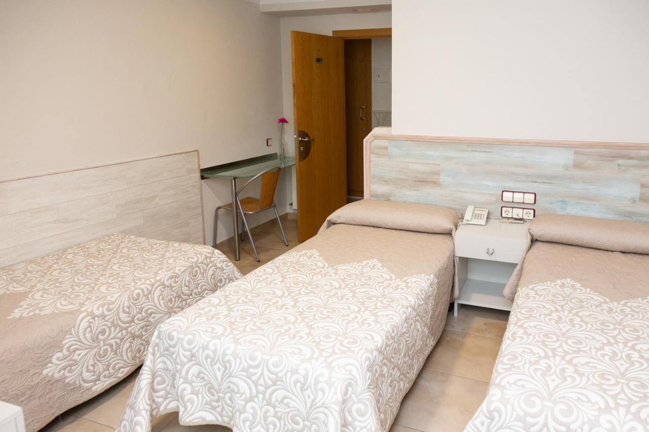 Hostal Viky Мадрид Екстериор снимка