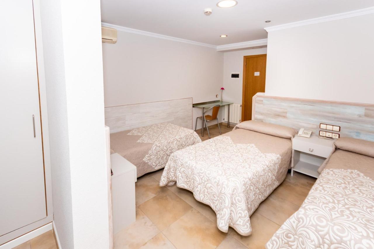Hostal Viky Мадрид Екстериор снимка