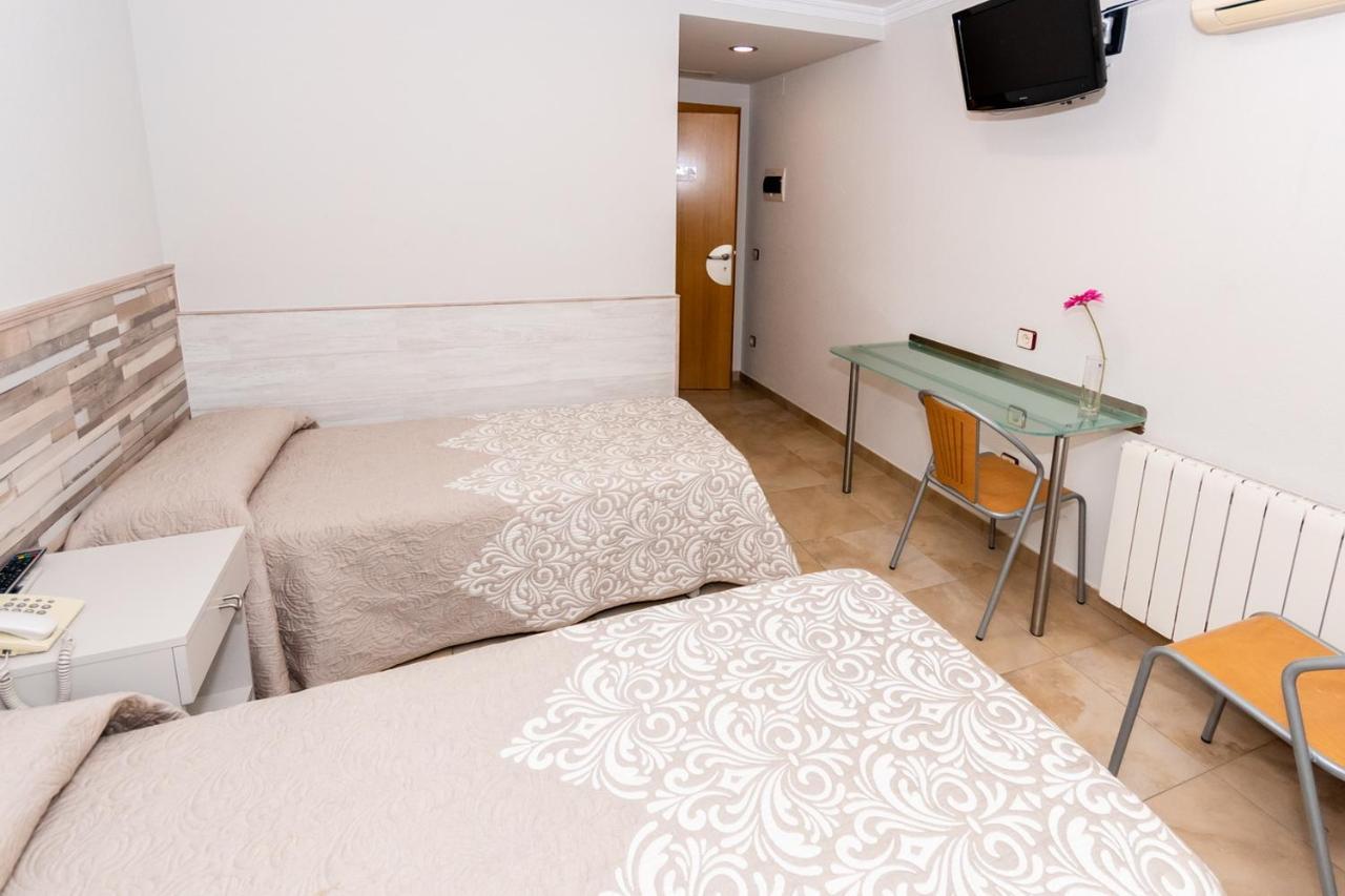 Hostal Viky Мадрид Екстериор снимка
